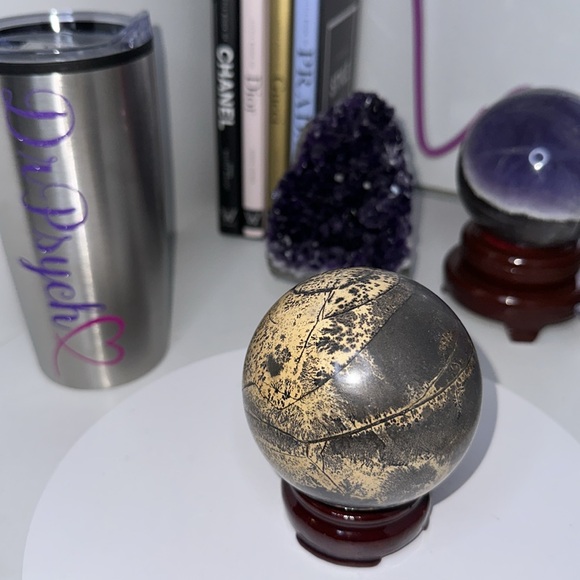 Picture Jasper Sphere - PJASPERSPH-001 78MM - Picture 4 of 8